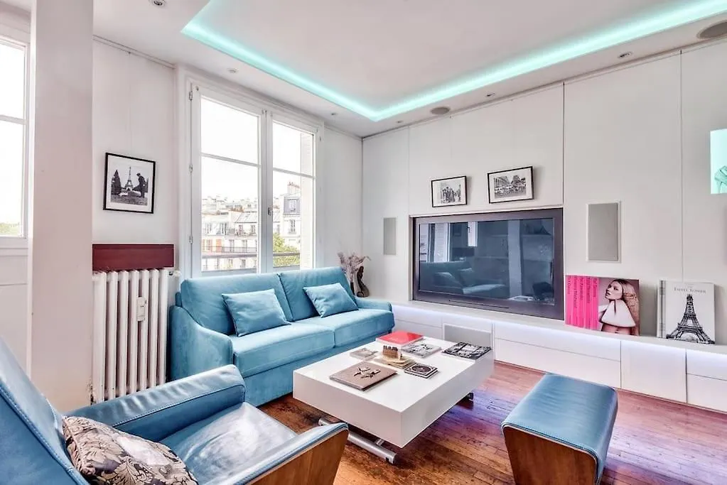 Luxury Stay Paris Place Des Vosges 0*,  France